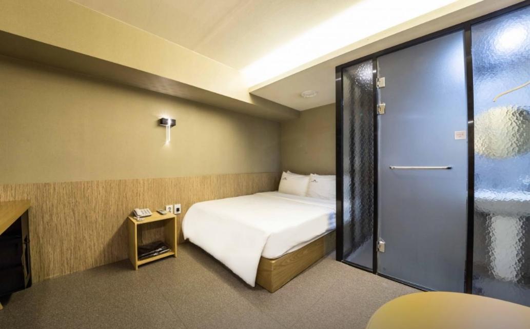 Hotel Daisy 首爾 外观 照片